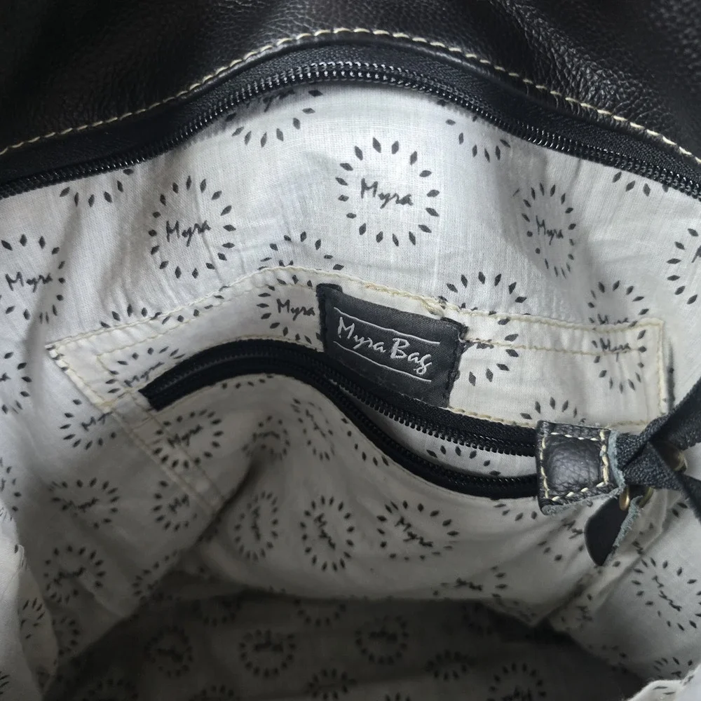 Myra NAIVE LEATHER AND HAIRON BAG Adjustable Strap‎ - Picture 2 of 8